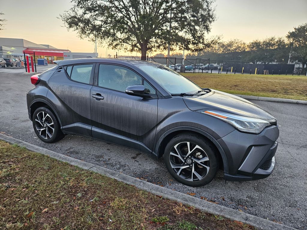 2020 Toyota C-HR LE 7