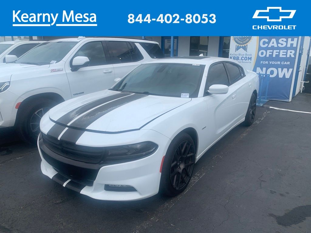 White Knuckle Clearcoat 2018 Dodge Charger Sedan Rear-Wheel Drive 8-Speed Automatic