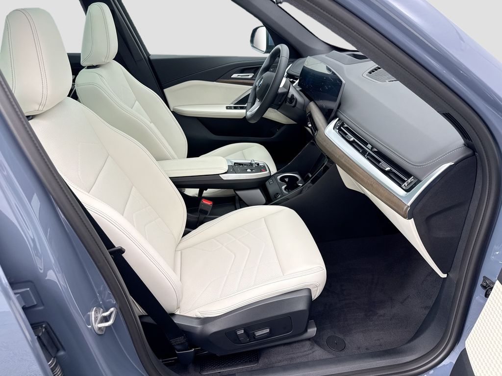 Thumbnail: 2026 BMW X1 - 19