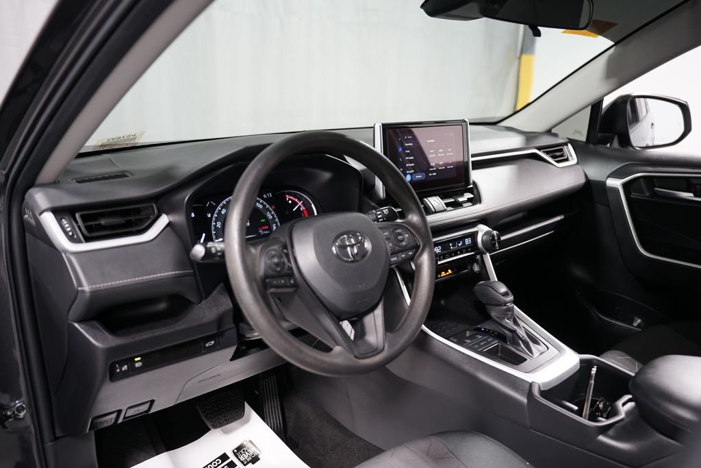 2023 Toyota RAV4 XLE 11