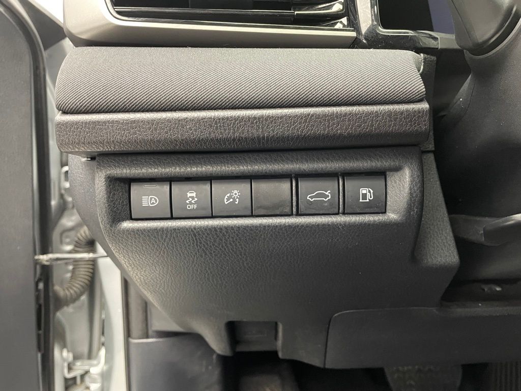 Thumbnail: 2025 Toyota Camry - 19