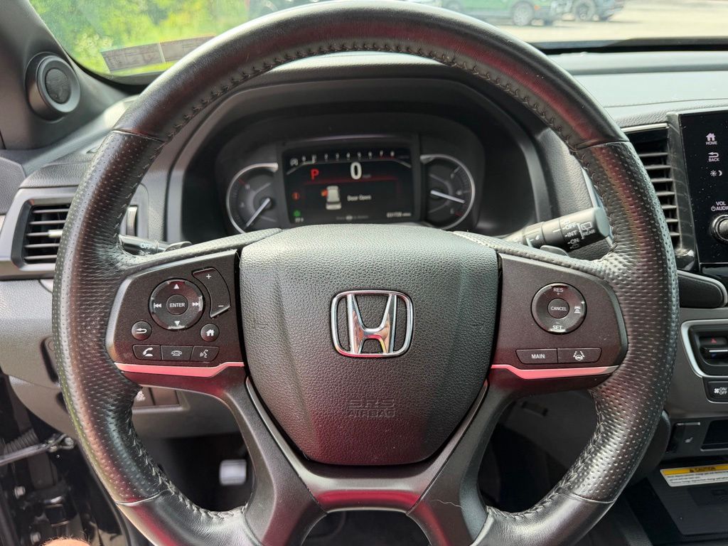 Used 2023 Black Honda EX-L image 12