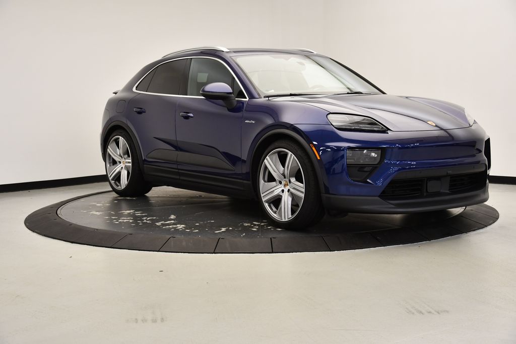 2024 Porsche Macan T 7