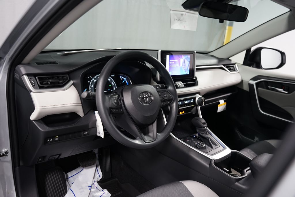 Thumbnail: 2025 Toyota RAV4 - 11