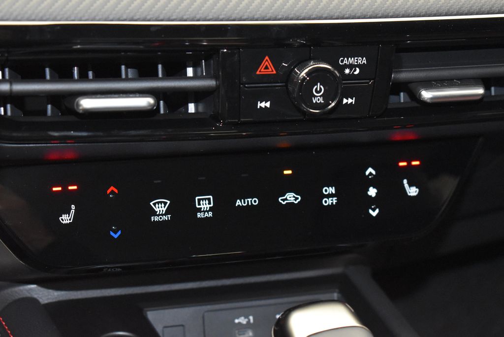 Thumbnail: 2026 Nissan Kicks - 21