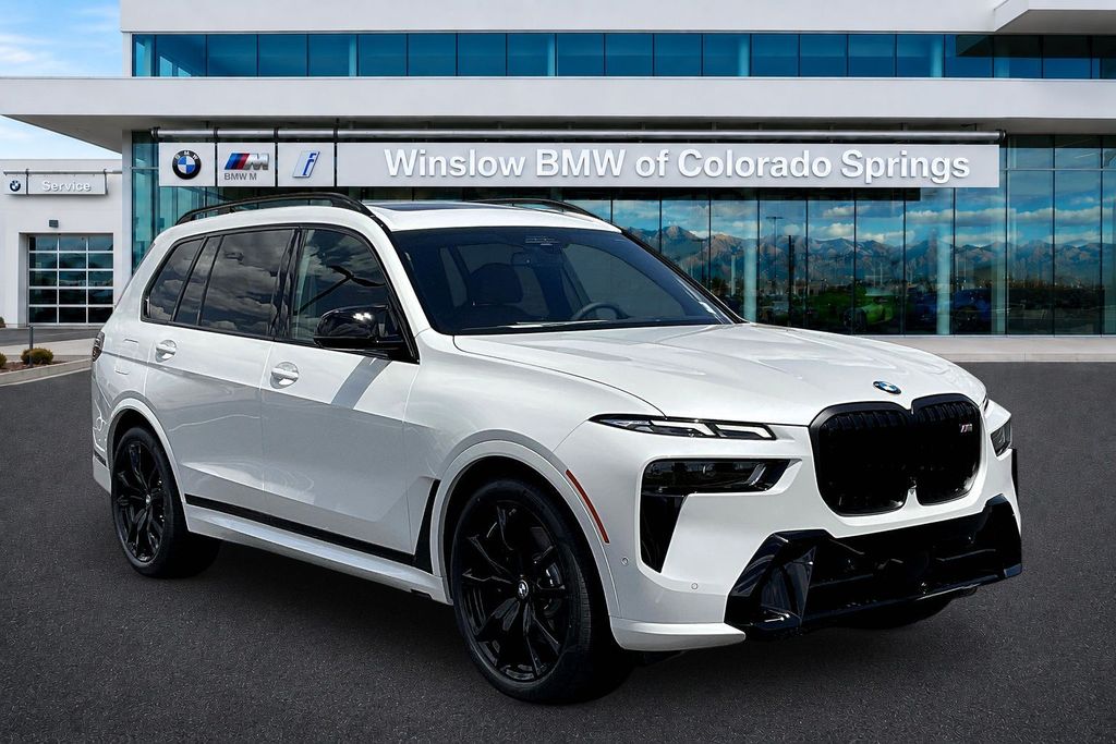 2027 BMW X7 M60i