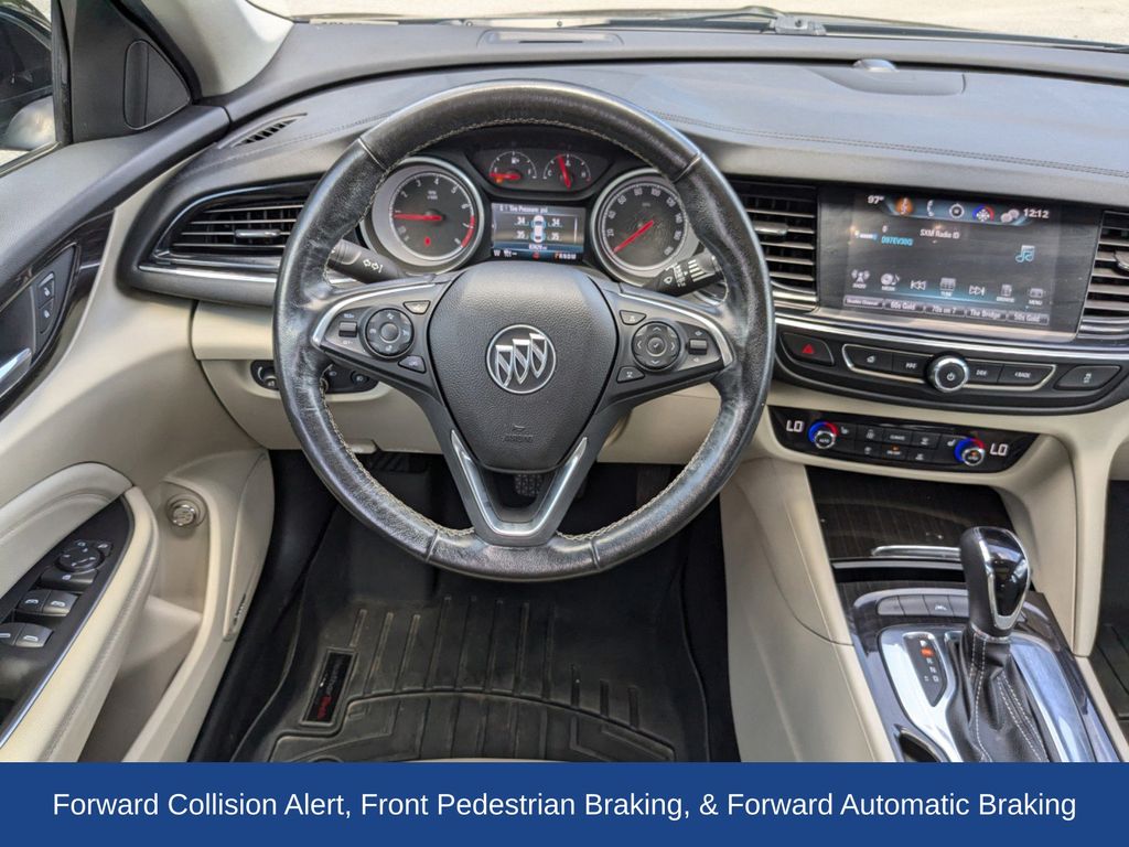 2018 Buick Regal TourX Essence