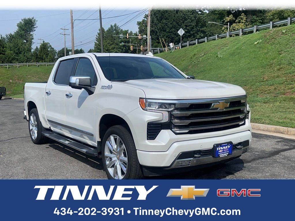 White (Iridescent Pearl Tricoat) 2023 Chevrolet Silverado 1500 Pickup Truck Four-Wheel Drive Automatic