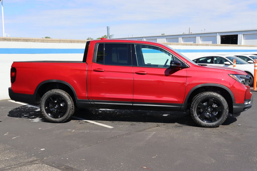 2025 Honda Ridgeline Black Edition 6