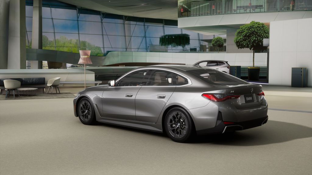 Thumbnail: 2026 BMW i4 - 27