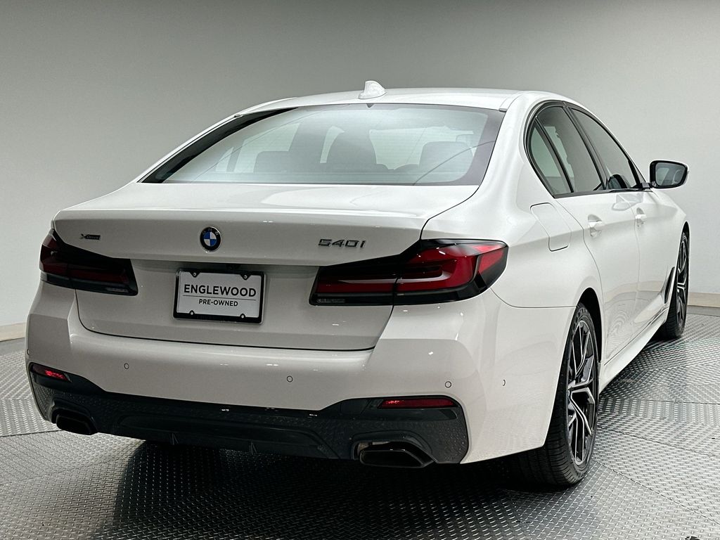 Thumbnail: 2022 BMW 5 Series - 2