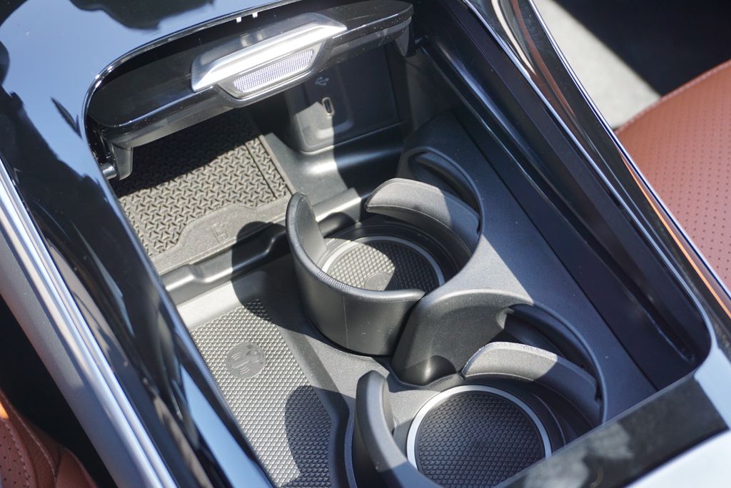 Thumbnail: 2026 Mercedes-Benz GLC - 25