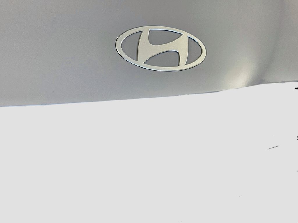 Thumbnail: 2027 Hyundai Ioniq 5 - 21