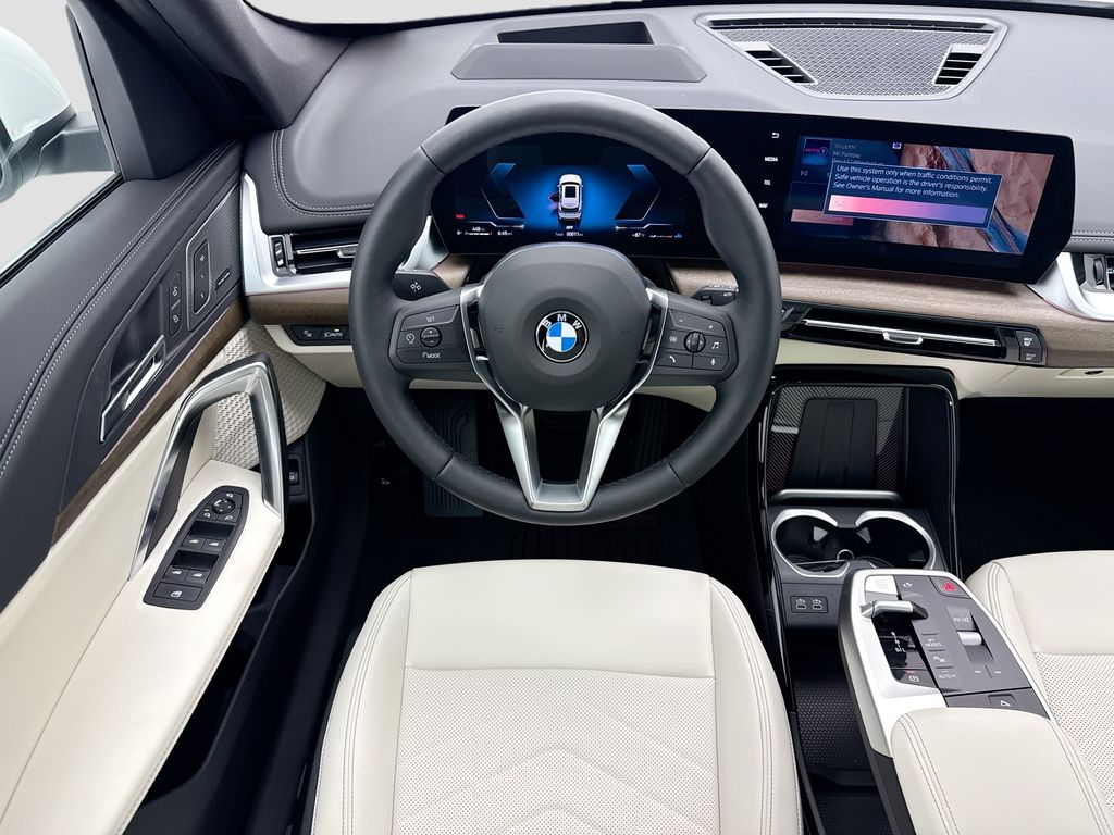 Thumbnail: 2026 BMW X1 - 10