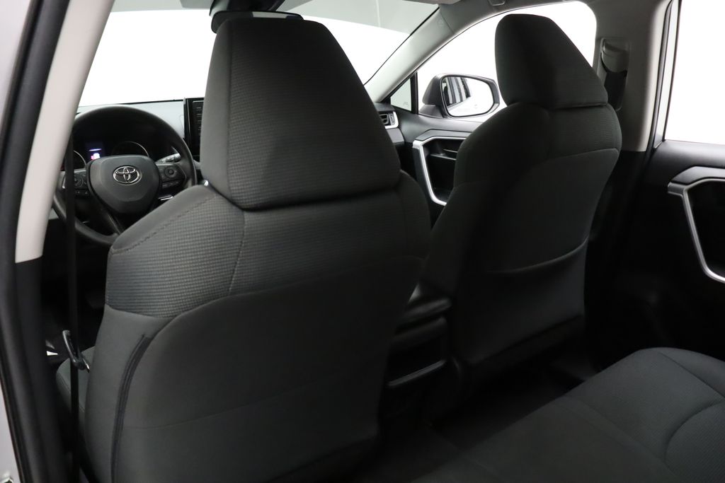 2021 Toyota RAV4 LE 20