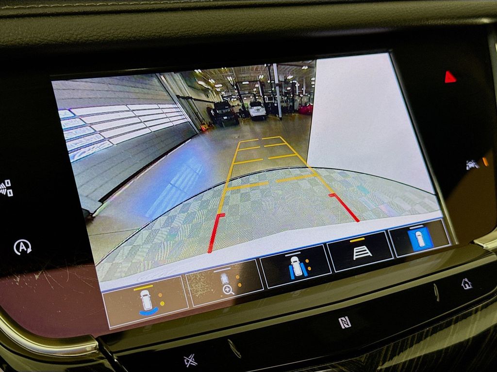 Thumbnail: 2021 Cadillac XT6 - 14