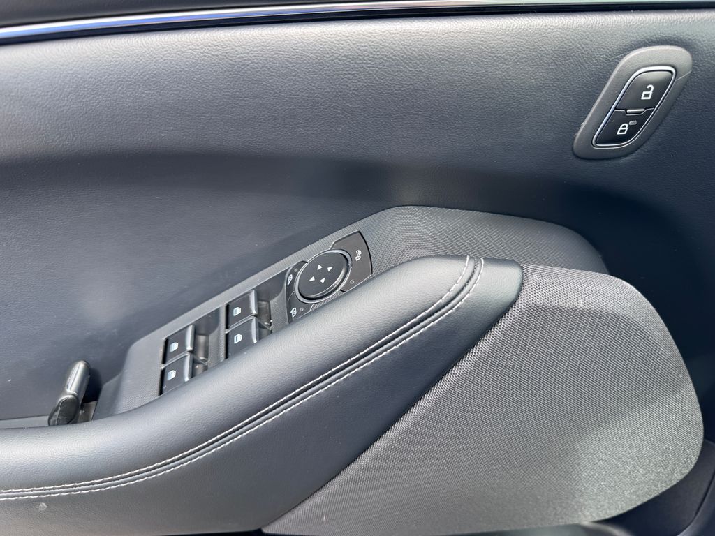 Certified Used 2023 Vapor Blue Metallic Ford Select image 20