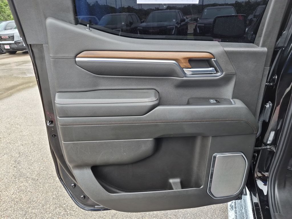 Used 2024 Black Chevrolet High Country image 37