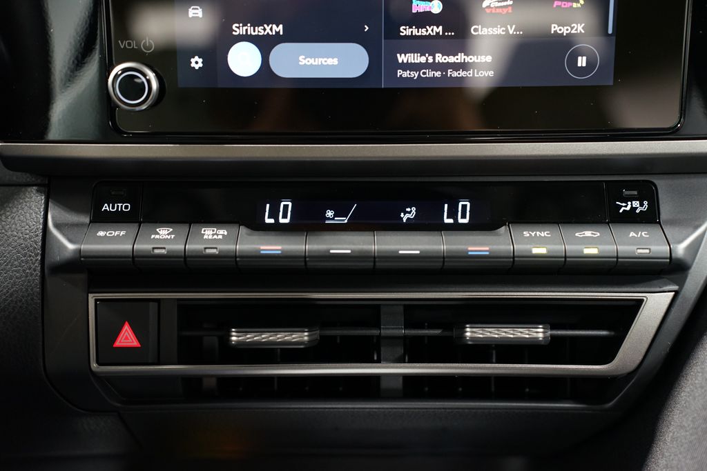2025 Toyota Camry LE 20