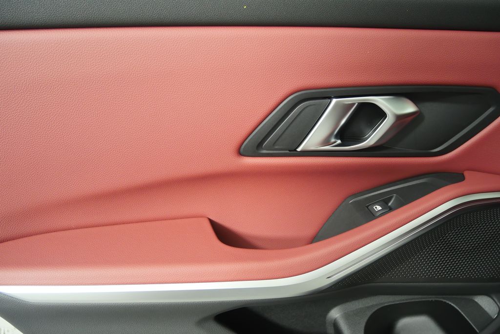 2025 BMW 3 Series 330i 13