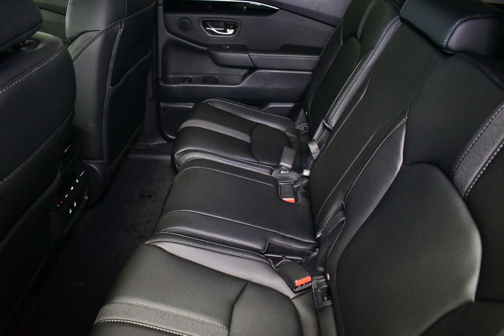 Thumbnail: 2026 Honda Pilot - 21