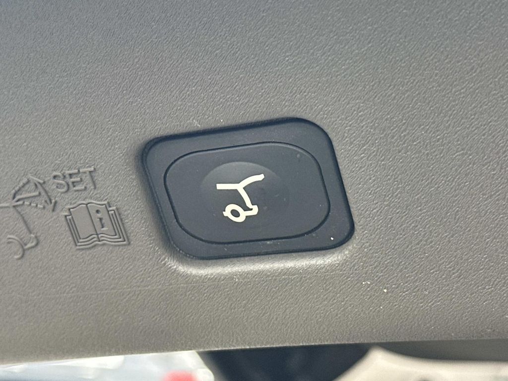 Thumbnail: 2025 Lincoln Nautilus - 26