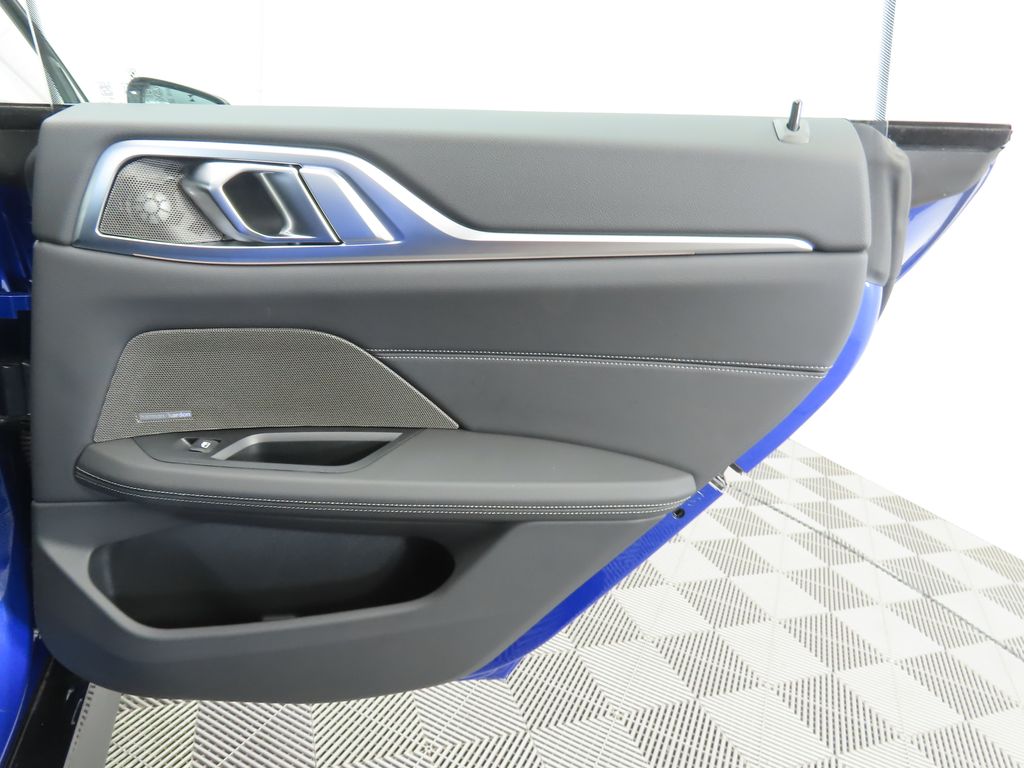 Thumbnail: 2025 BMW 4 Series - 27