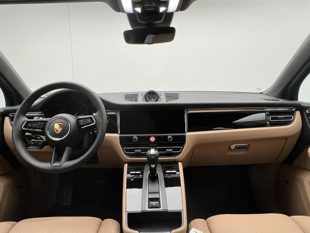 Thumbnail: 2026 Porsche Macan - 26