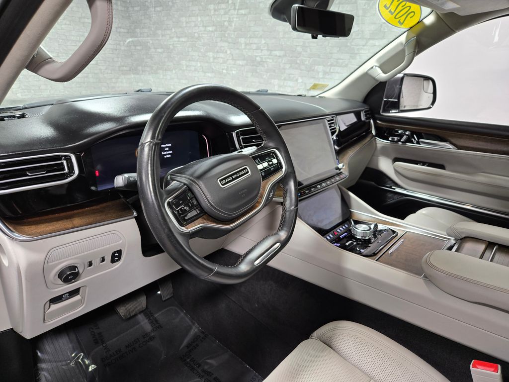 2022 Jeep Grand Wagoneer Series II - Photo 13