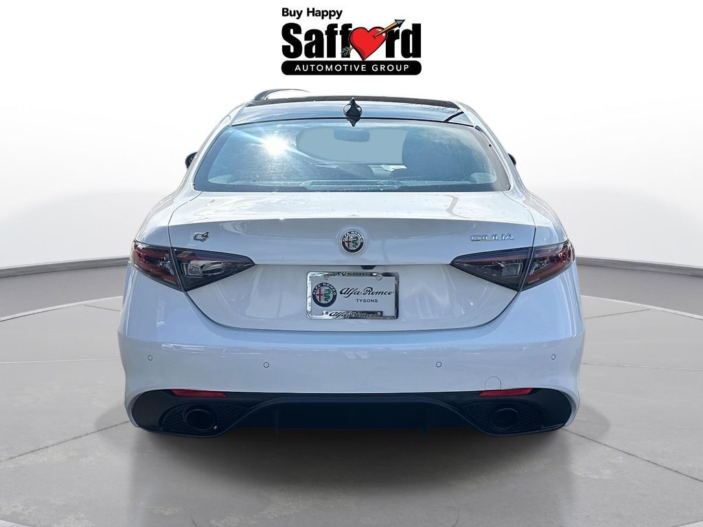 2026 Alfa Romeo Giulia Base - Photo 7