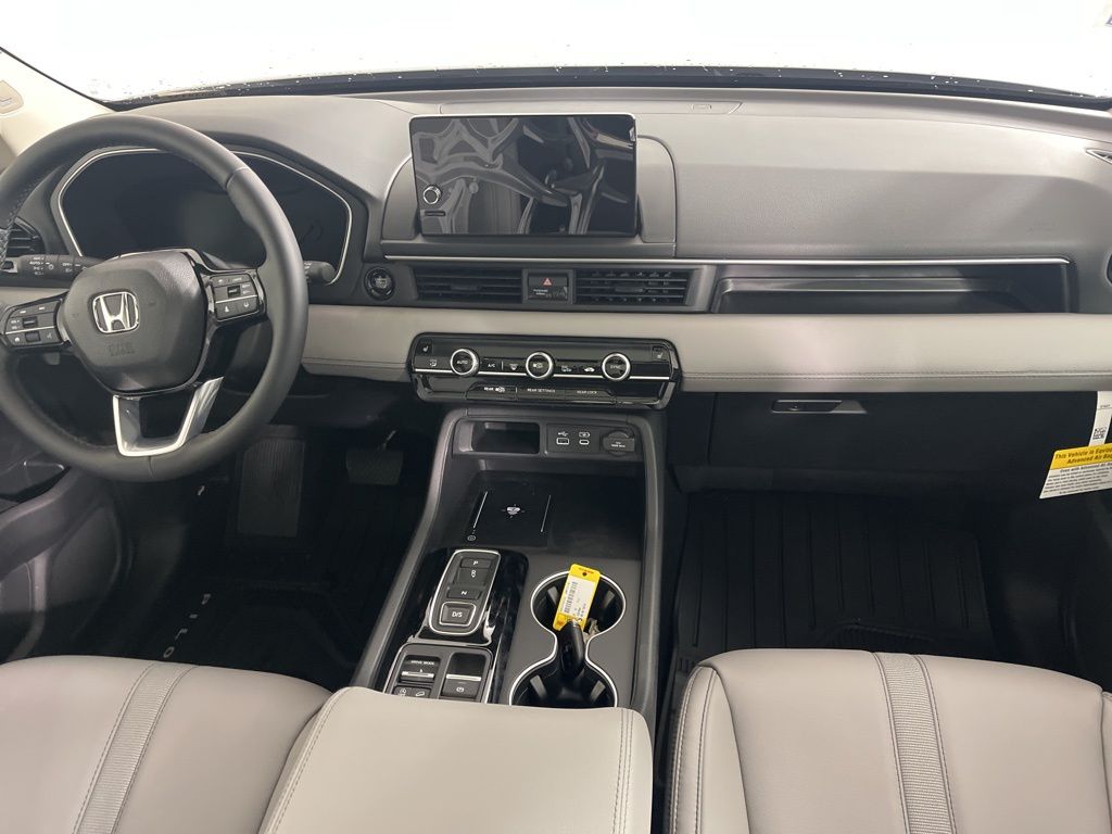 Thumbnail: 2025 Honda Pilot - 16