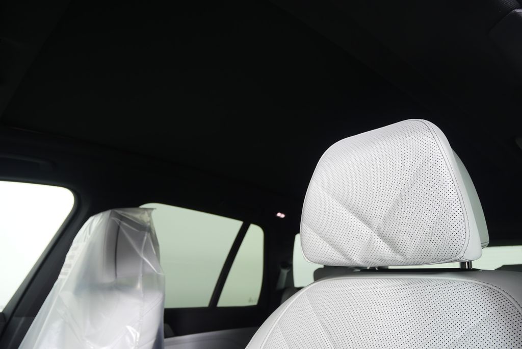 2026 BMW X5 xDrive40i 12