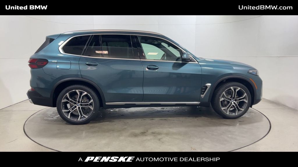 Thumbnail: 2026 BMW X5 - 9