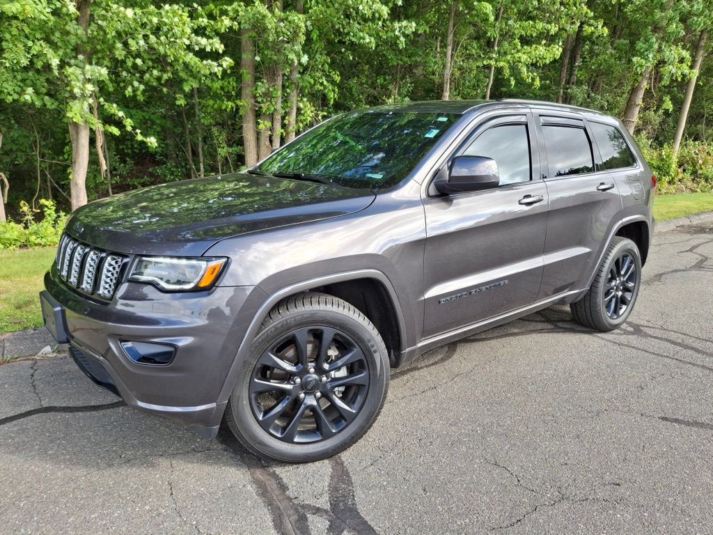 2020 Jeep Grand Cherokee Altitude 4WD's photo