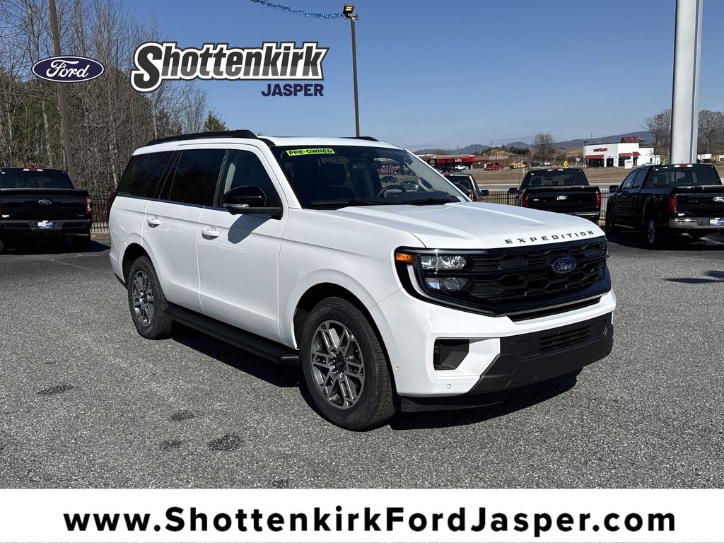 2025 Ford Expedition Active 4WD