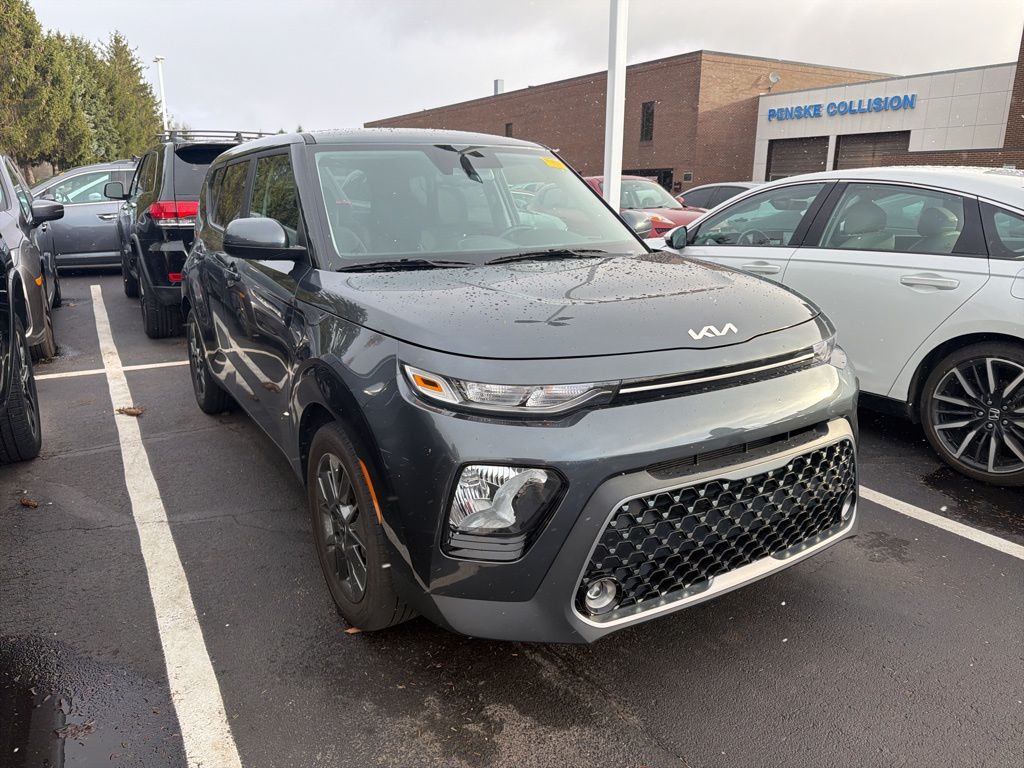 Thumbnail: 2022 Kia Soul - 4