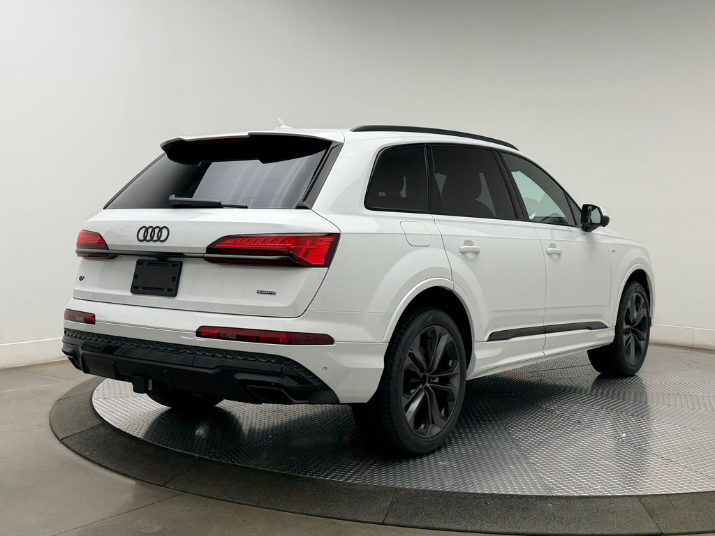 Thumbnail: 2026 Audi Q7 - 8