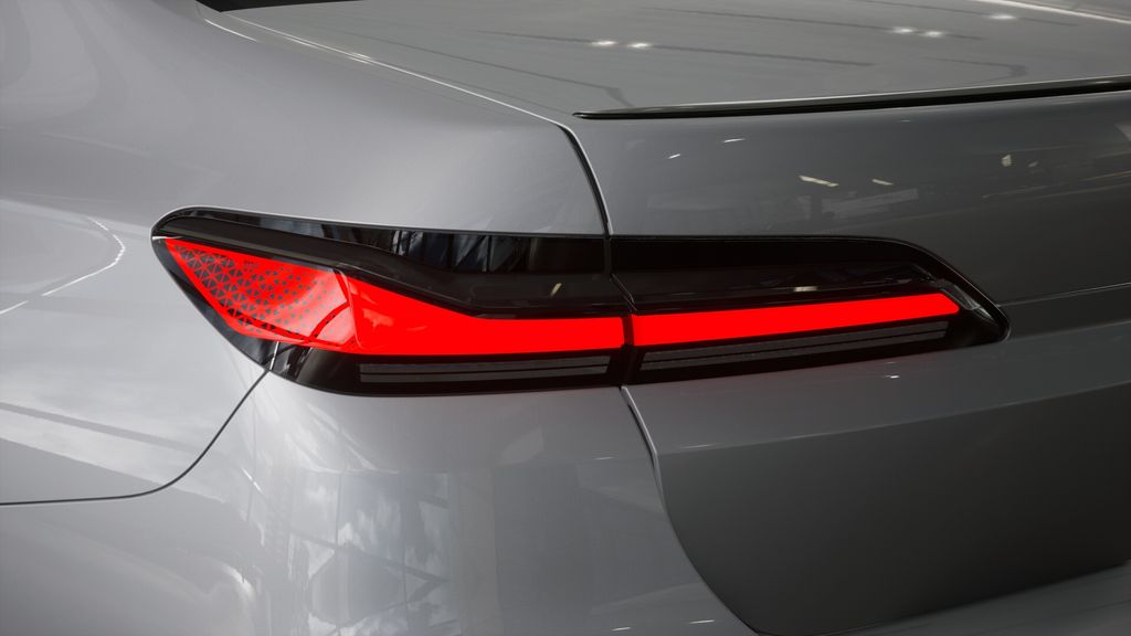 Thumbnail: 2026 BMW 7 Series - 32