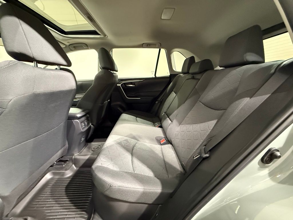 Thumbnail: 2023 Toyota RAV4 - 20