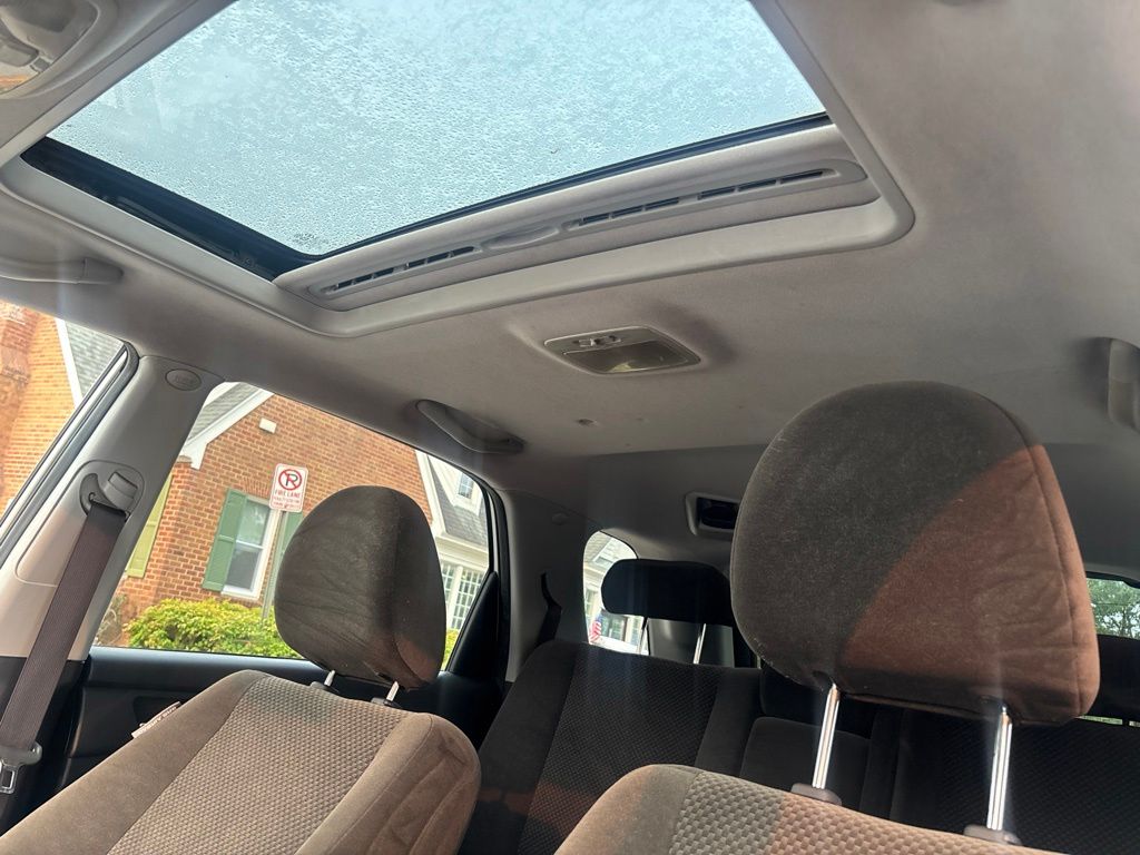Used 2010 Silver Kia EX image 21