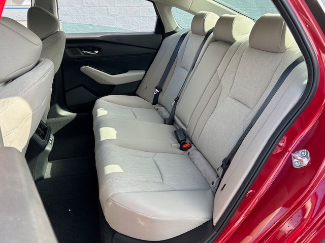 2025 Honda Accord SE 17