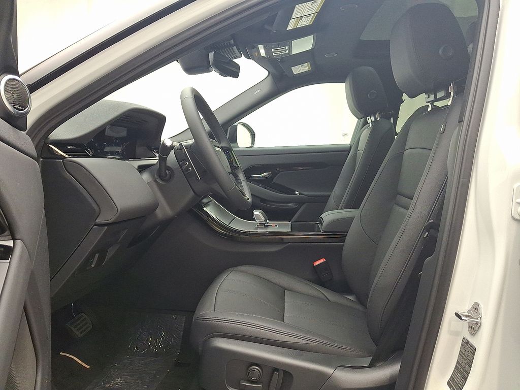 Thumbnail: 2026 Land Rover Range Rover Evoque - 8
