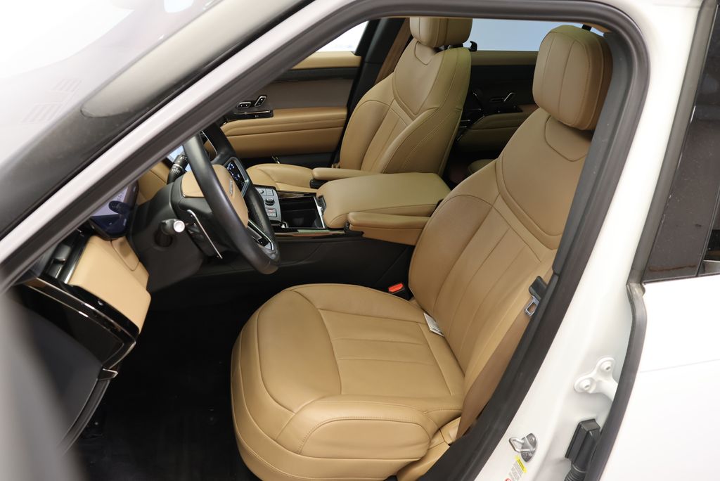 Thumbnail: 2023 Land Rover Range Rover Sport - 31