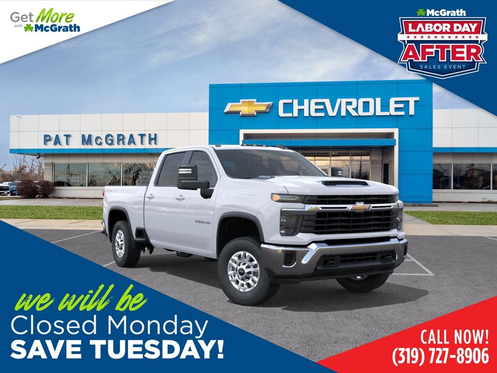 Summit White 2026 Chevrolet Silverado 2500HD Pickup Truck Four-Wheel Drive Automatic
