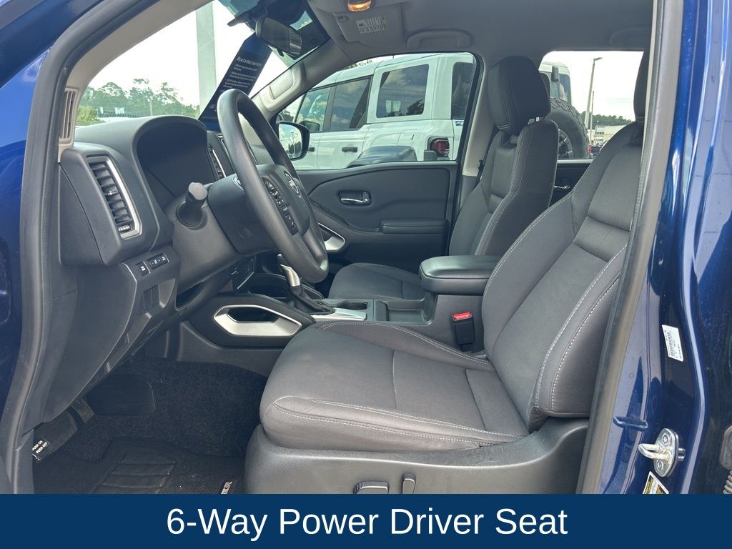 2022 Nissan Frontier SV