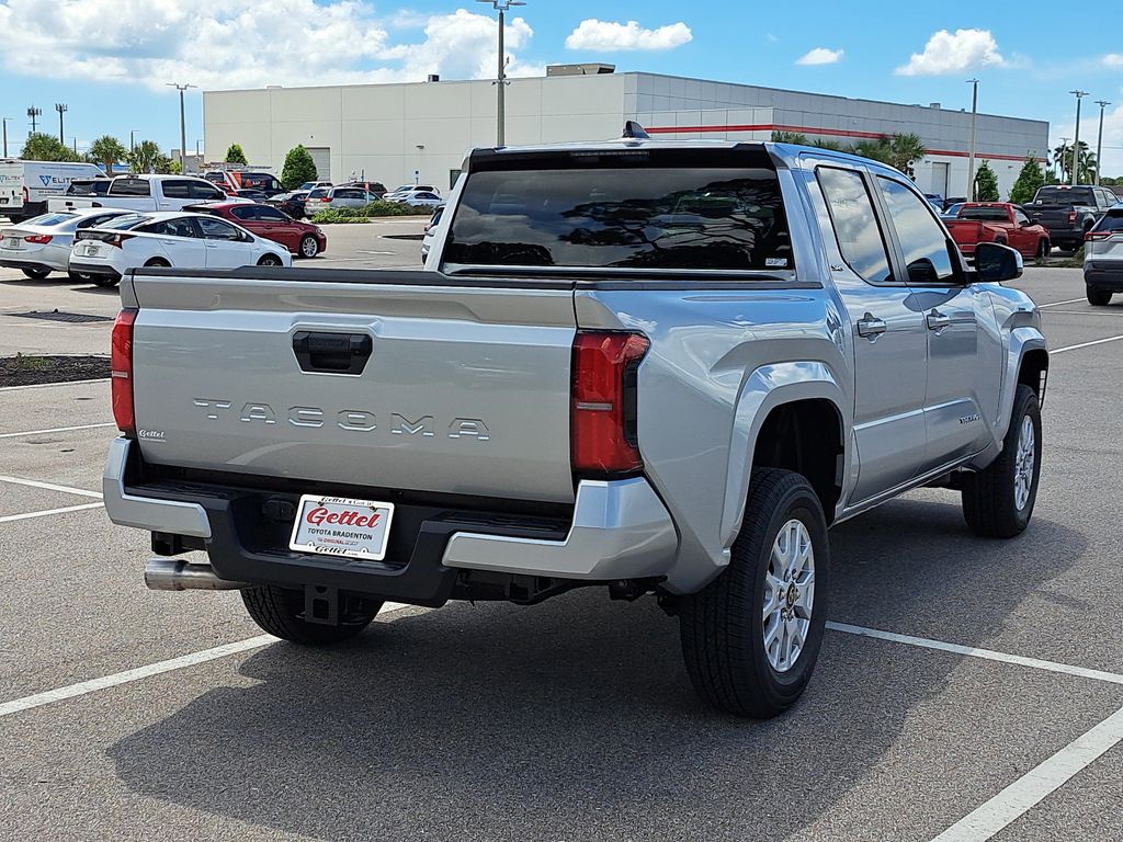 2025 Toyota Tacoma SR5 Double Cab photo 3