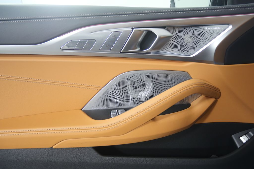 Thumbnail: 2026 BMW 8 Series - 8