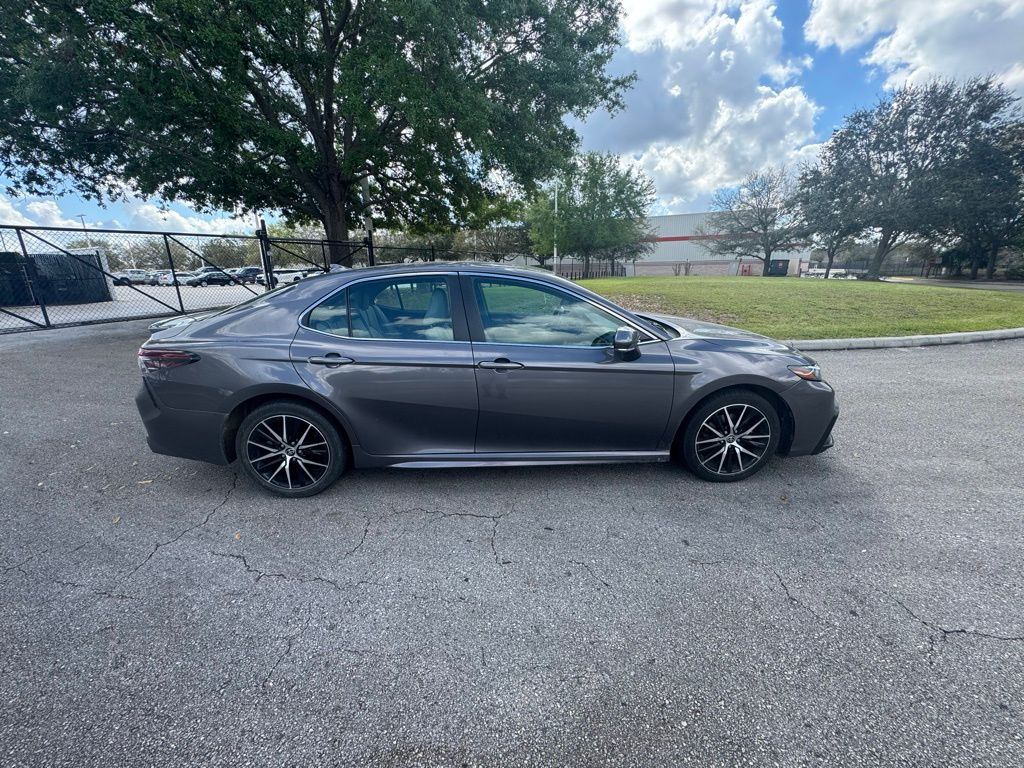 2023 Toyota Camry SE 6