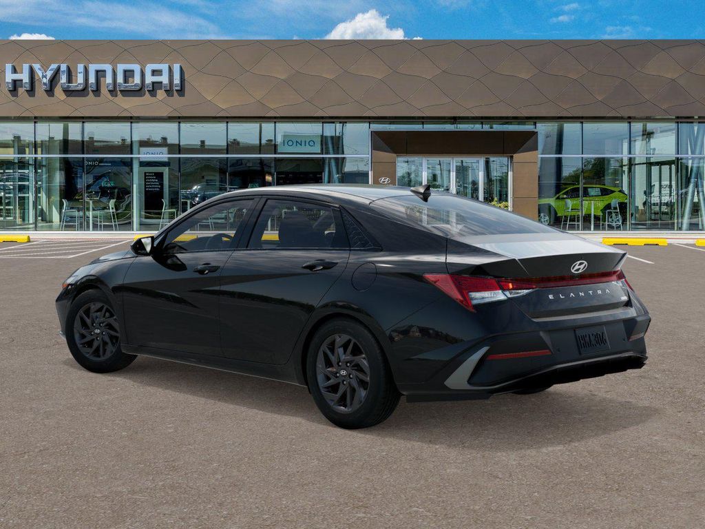 Thumbnail: 2025 Hyundai Elantra - 5