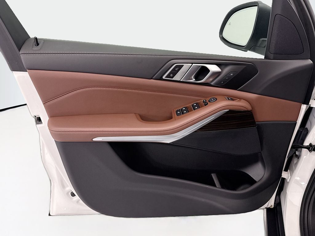 Thumbnail: 2024 BMW X5 - 23